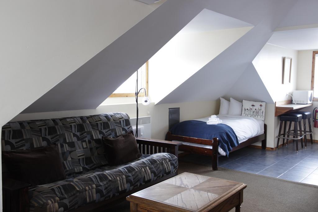 Bed & Breakfast Rocky Mountain 3*